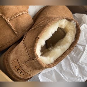✨ Brand New ✨ UGG Classic Ultra Mini | Chestnut Color